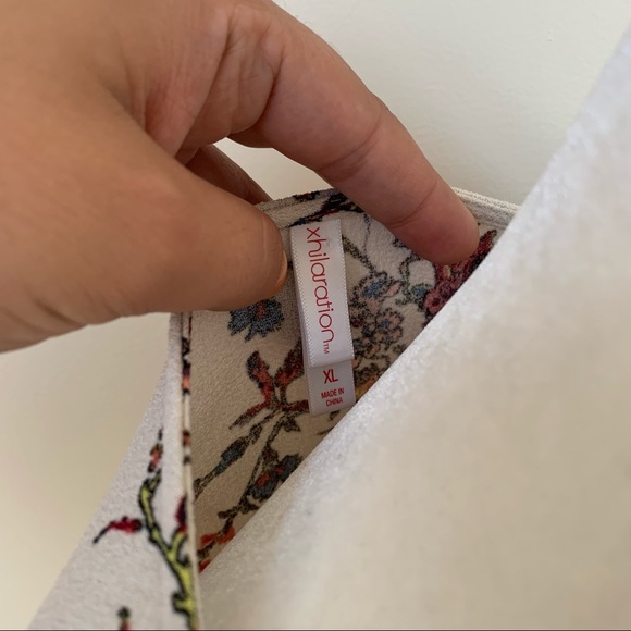 Xhilaration Floral Wrap Top w Front Tie - Picture 6 of 7